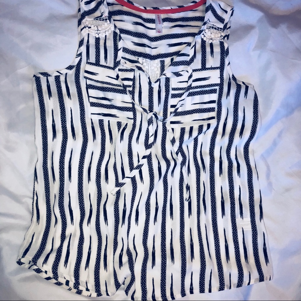 ☀️ Semi sheer top